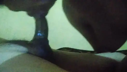 Die ehefrau des nachbarn lutscht gerne schwanz