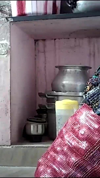 Detik penting dari "isteri rumah India buah dada hitam besar"