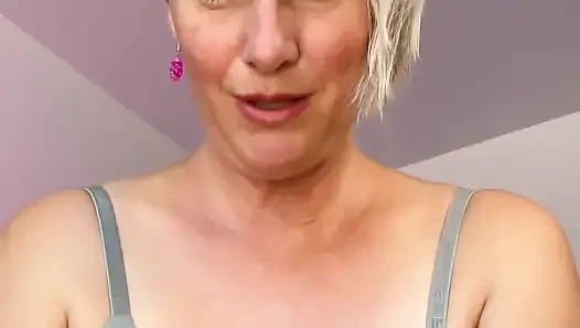 StepMommy Uses Your Face For Her Pleasure - JOI COUNTDOWN