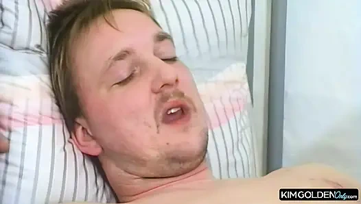 Heisser Oralaustausch mit blonder Verfuehrerin