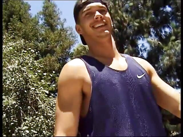 Lucky Stud Gets His Hard Cock Sucked by Two Chicks