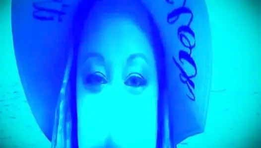 Kamp kadın kılıklı boi eğitim günü 1 kadın kılıklı klitoris ve gerçek adamın yarağı