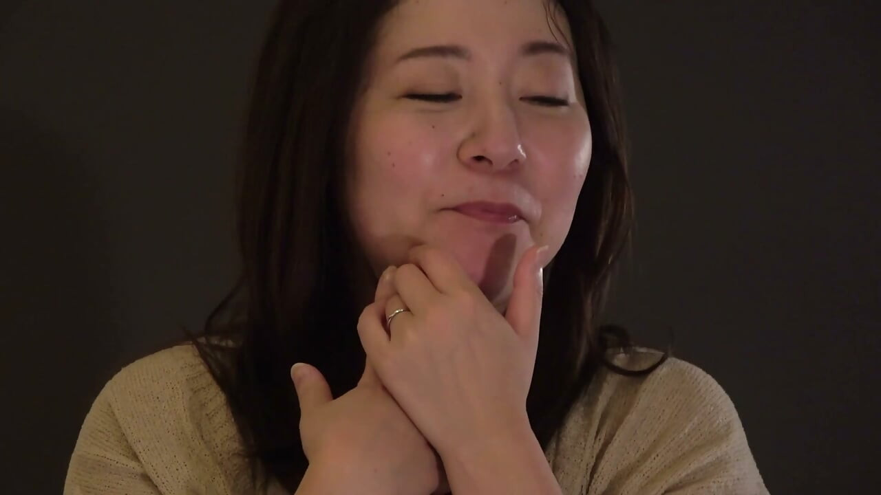 Wife With Erotic Ripe Body Devoured