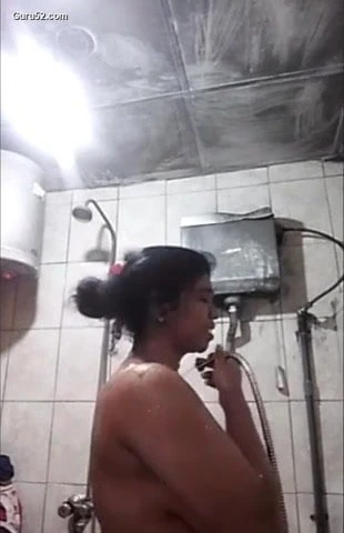 Desi bhabi bath video