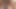 ブルネットの女の子が、きつい膣に長いチンポを受けて自慰行為をしている