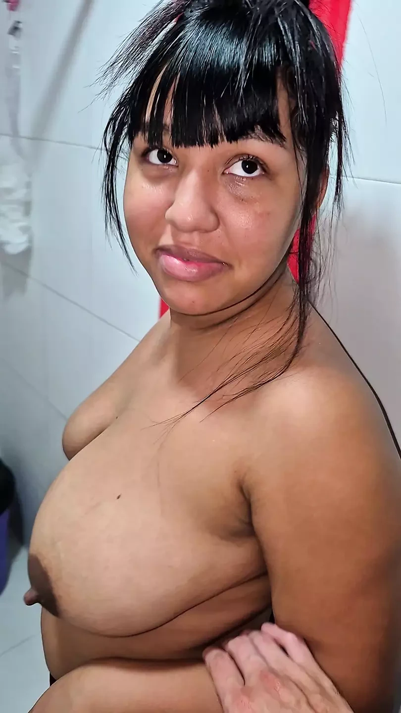 我正在自慰，而我的妻子记录它，这样每个人都可以看到视频和手淫观看我的妻子