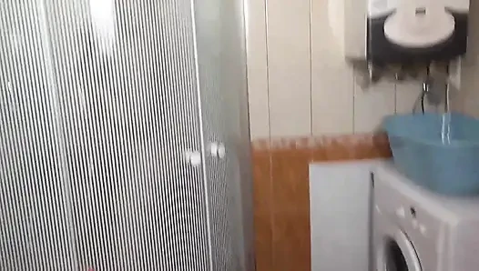Sahibesi tarafından aşağılanıyor