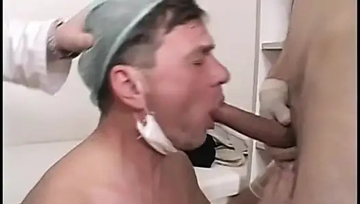 Dua dokter ngentot sama pasiennya yang seksi di kantor dokter