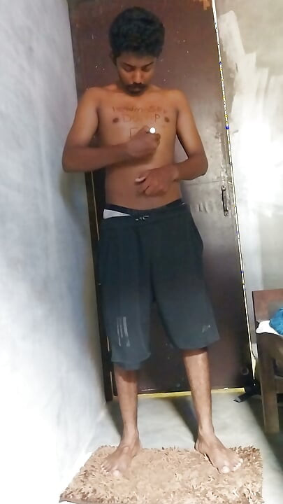 校长 Shithin Fag 早上敬礼