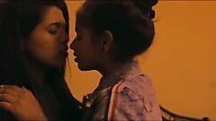 Les sœurs indiennes telugu Sambavi et Soni font l'amour lesbien