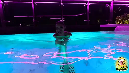 Поедание киски с кримпаем