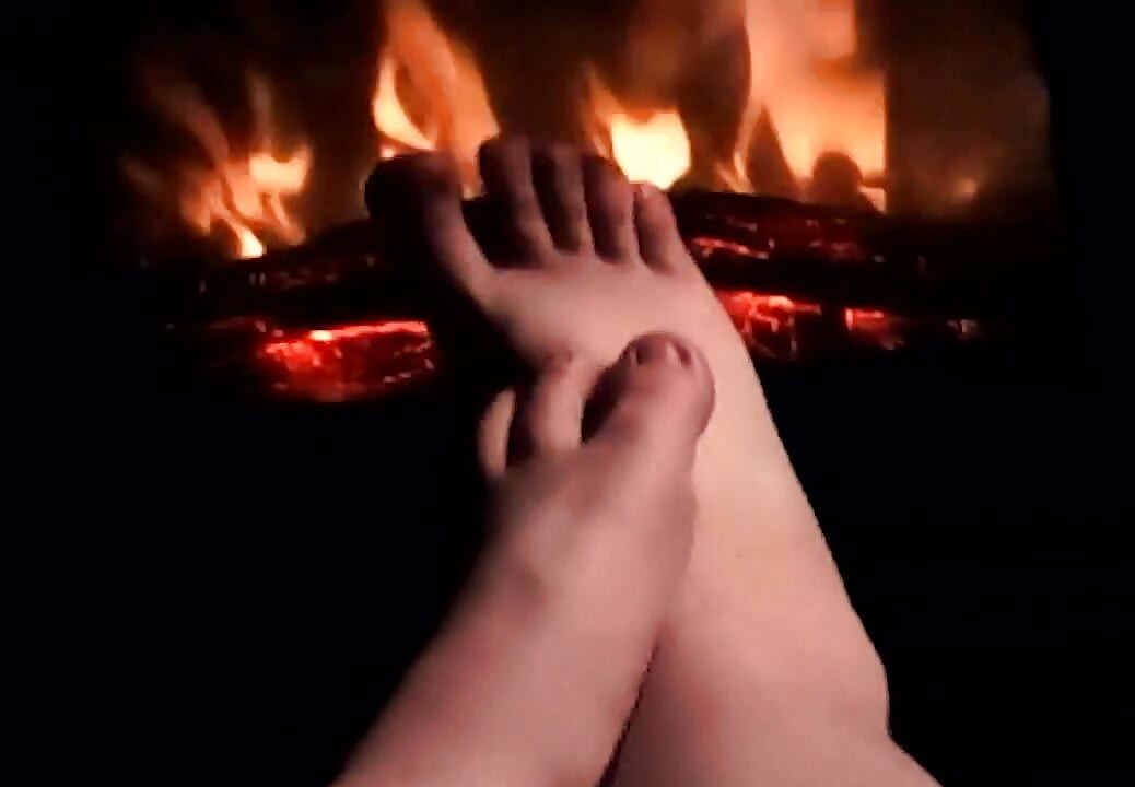 Calentando mis pies para darle un buen trabajo de pie caliente sin auriculares necesarios