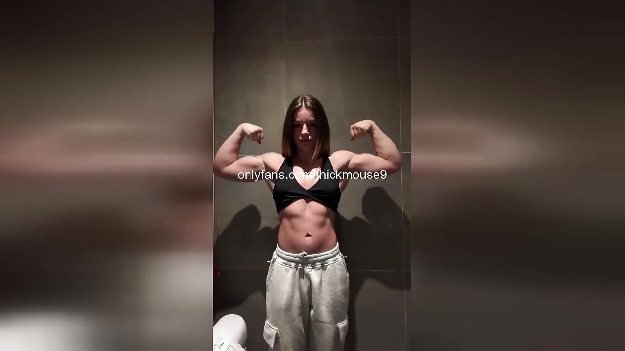 Η Sophie Rain Buddy χύνει σκληρά στο TikTok Live Pussy Wreck