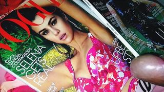 Magazyn mody Vogue bez użycia rąk cum - Selena Gomez