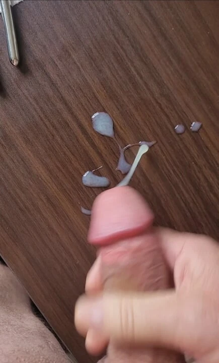 Old guy sounding, stroking & cumming