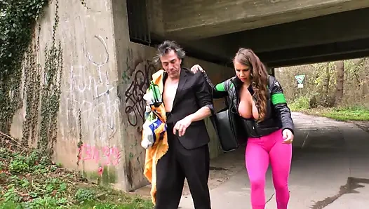 Cewek binal jerman didobel penetasi sama dua kontol