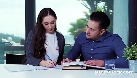 Aruna Aghora happily switches from French to Anal