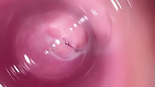 Kamera jauh di dalam memek krim remaja Mia