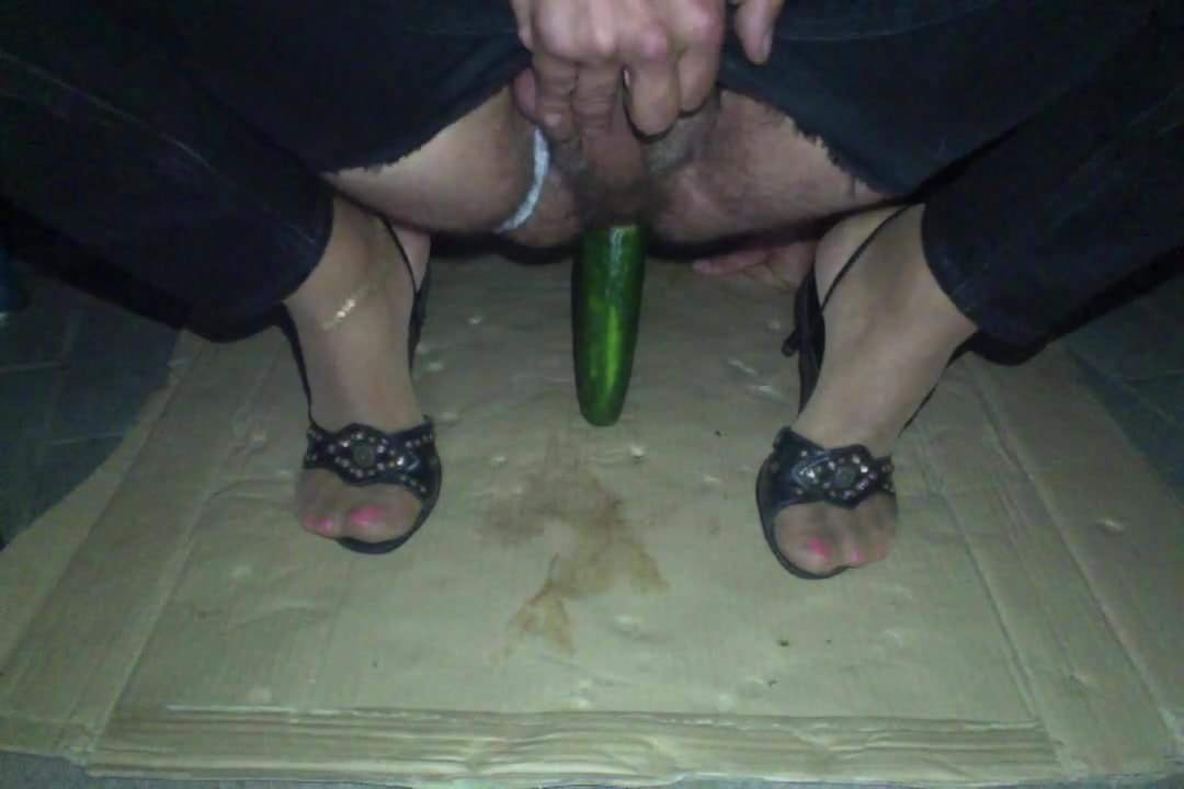 crossdresser night with pink toe nails and cucumber 7