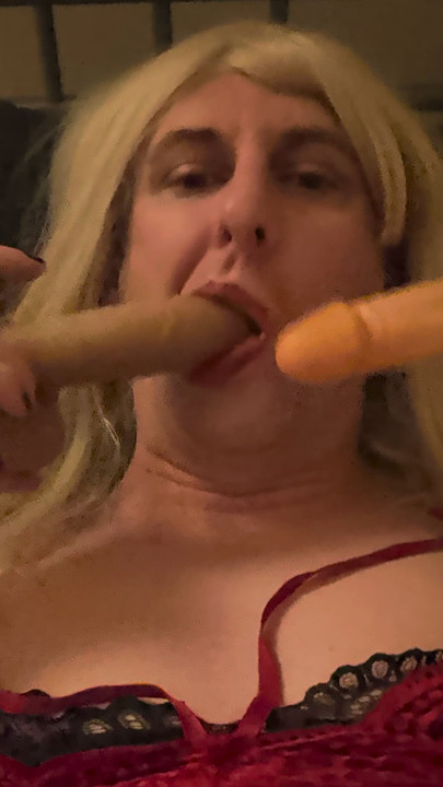 Crossdresser chupa 2 consolos