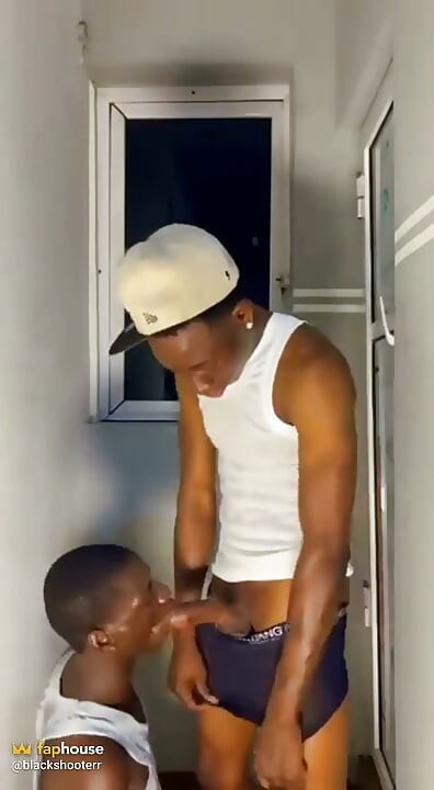 Dickpresido Fuck Little Femboy Inside Bathroom..