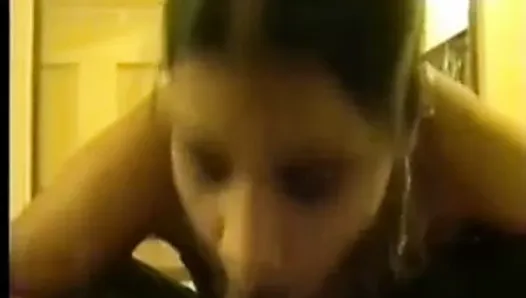 Indian girl sucking guy at hotel