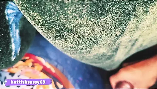 Cewek itu bilang aku nggak bakal muasin memekku pakai tanganmu