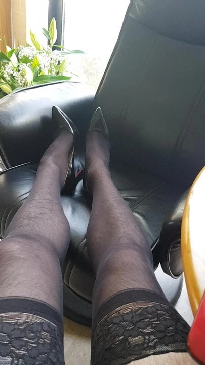 Squeaky black high heels and stockings cum