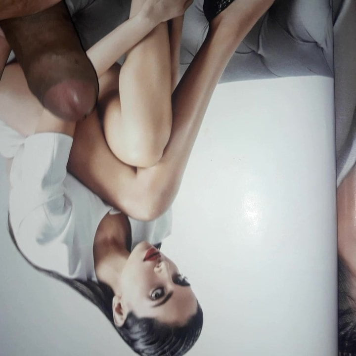 Cum tribute to Deepika Padukone