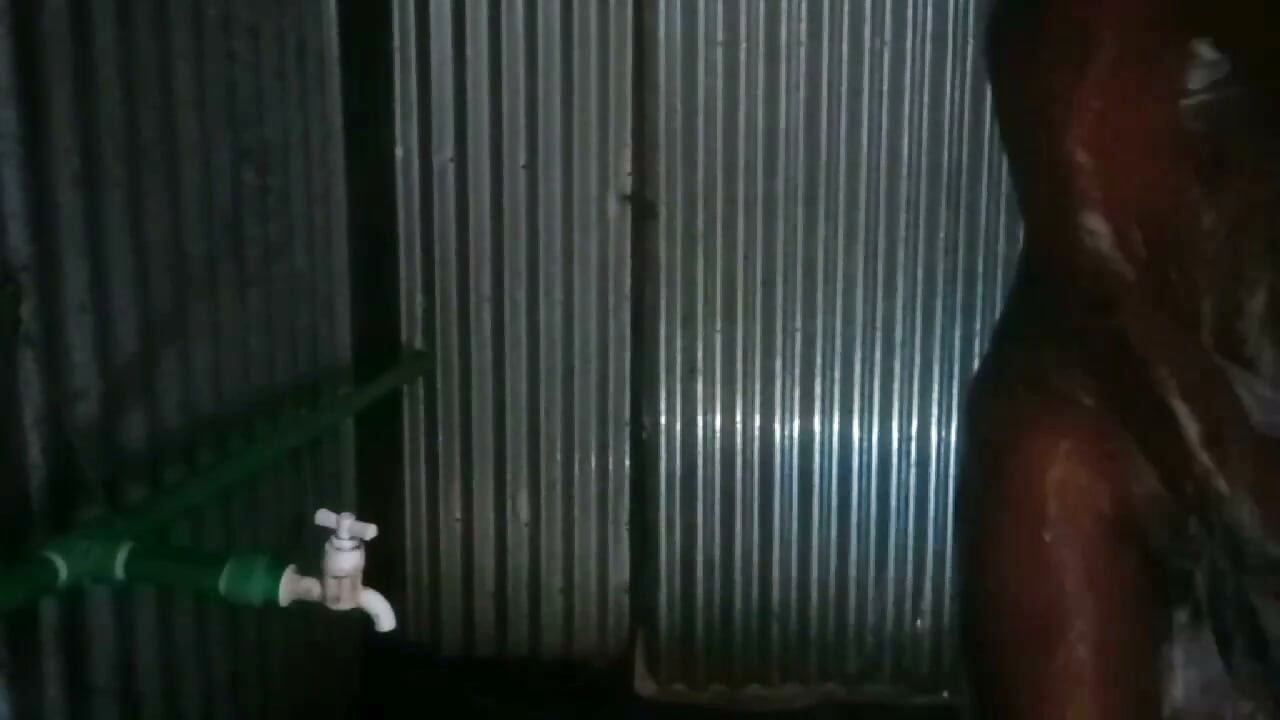 A dögös fiú a meleg fiút