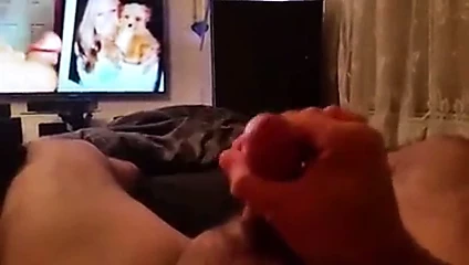 Bebeğimle tv ekranında cumming