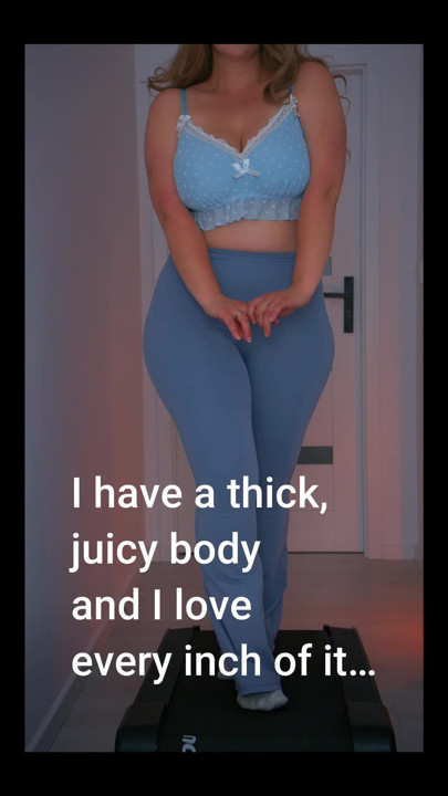 Peituda milf twerking sua bunda enorme