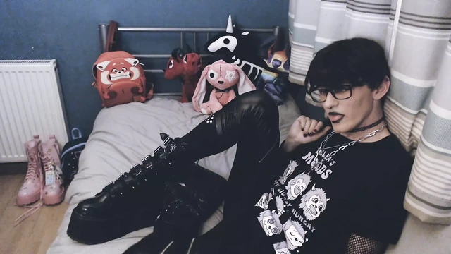 Boot Punk Jerking