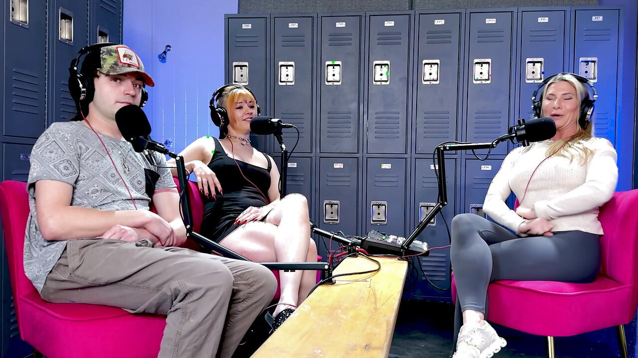 Ariel Chats With Stella Cloud and Buck About Their Recent Match