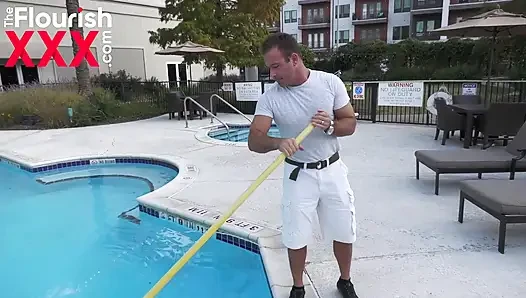 Pool boy pornstar Chad White gets picked up by sugarmama - BTS