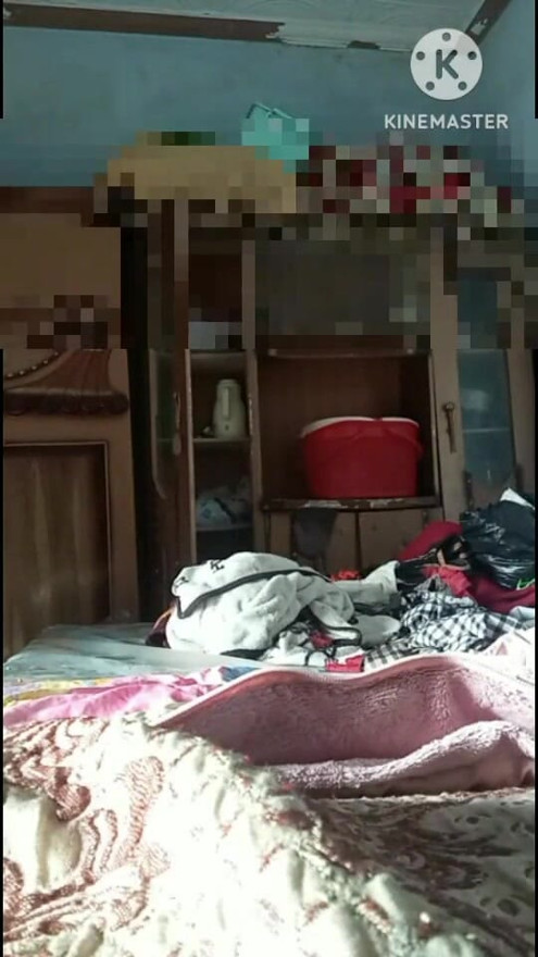 Futai în pizda strâmtă. Singuri se bucură de cameră | Clip 1