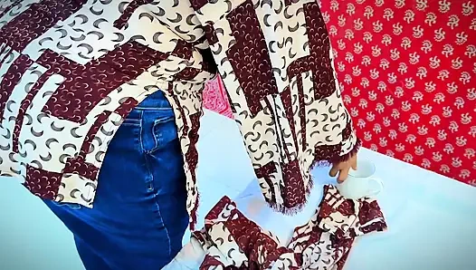 Nettes molliges 18-jähriges heißes mädchen