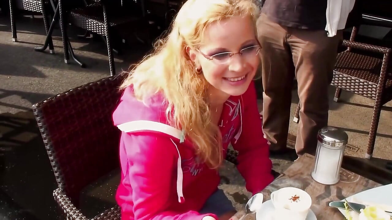 ビギ・バルドーのハンブルクでのスパイシーな冒険、セックス中