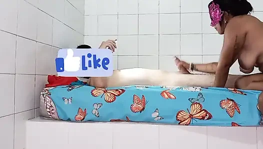 Üvey erkek kardeşim kız arkadaşımı sikiyorum