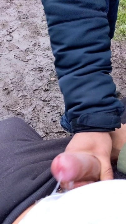 Helping hand in the park 2