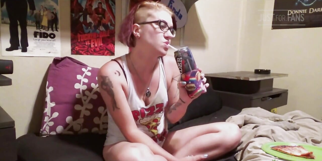 Pizza dan Mike's Harder Burps