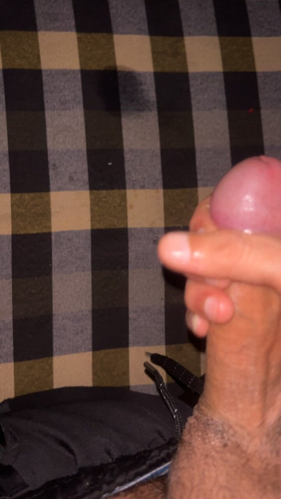 玩弄粉色上衣的大肥屌