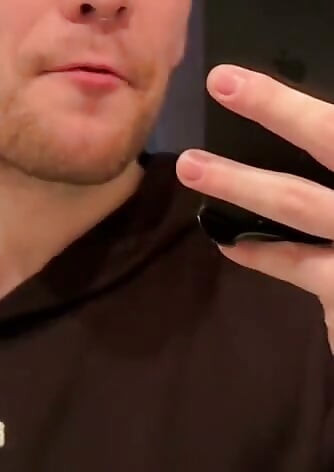 Fucking My Big Ass with a Toothbrush - 3/30 Days Anal Challenge