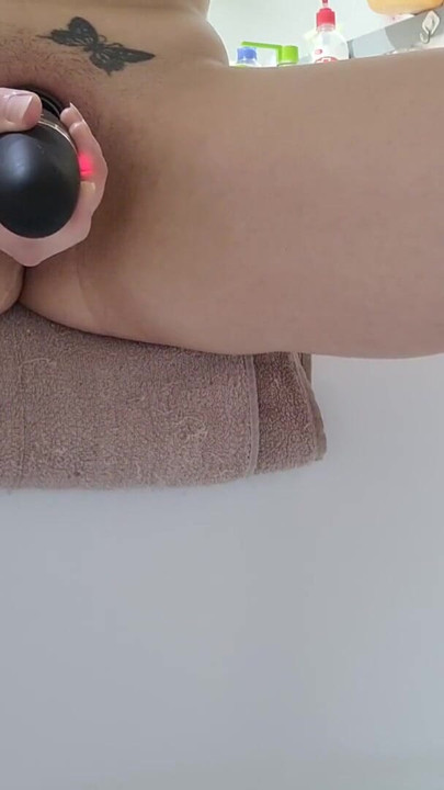 Morate podijeliti trenutak iz "Glasnog stenjanja orgazma s vibratorom..."