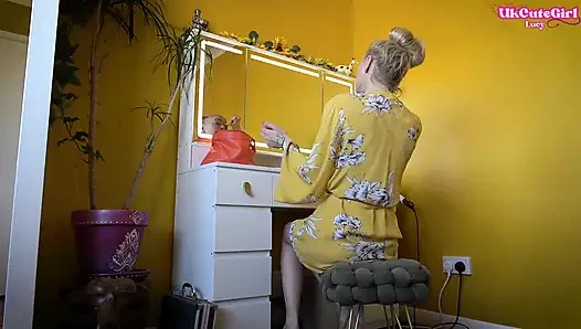 Милфа твоего приятеля застукала тебя за наблюдением: лижи мою киску, пока ты дрочу