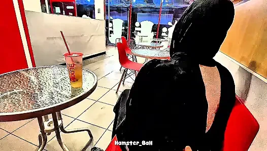 Bawa pulang gadis kurus berhijab 18+ pakai jilbab dari toko es krim untuk dientot