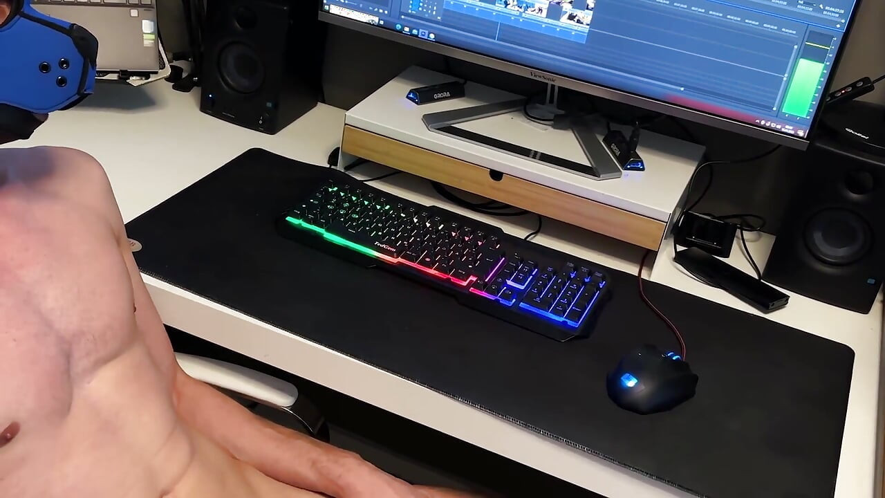 Sometimes it gets really hard to concentrate on the work while editing
