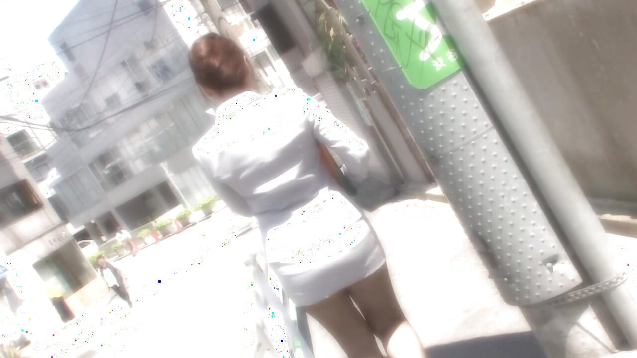 Fete asiatice la birou scena -3 japoneze în sex în trei cu penetrare dublă la birou acoperită cu spermă