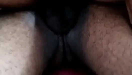 Karım seksi bir adamla sikişiyor