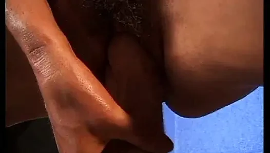 Hot MILF Loves Fisting Sex